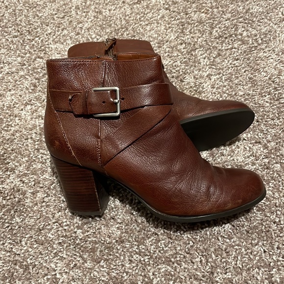 GUC Cole Haan Grand OS Hinckley Ankle Booties Block Heel in Sequoia Brown - Picture 9 of 13